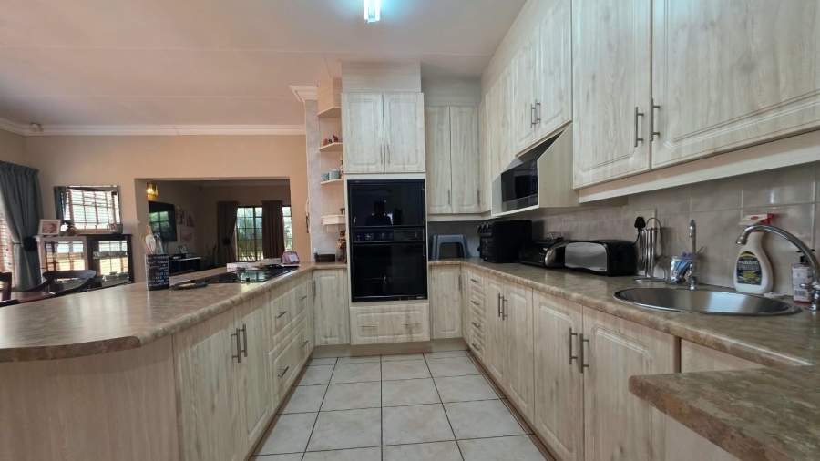 4 Bedroom Property for Sale in Cashan North West